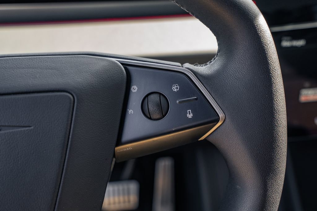 Used 2024 Tesla Cybertruck AWD Crew Cab image 24