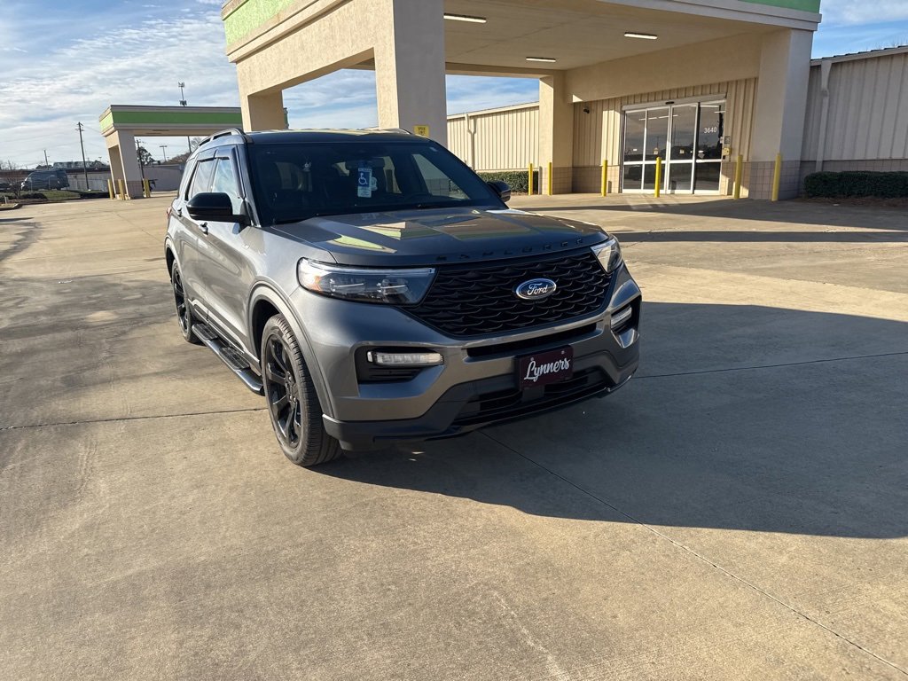 Certified 2023 Ford Explorer ST-Line w/ Class IV Trailer Tow Package image 2