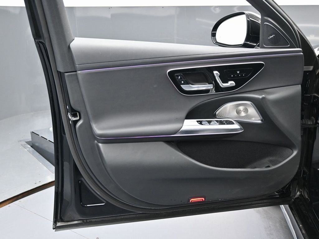 Used 2024 Mercedes-Benz E 350 4MATIC Sedan image 46