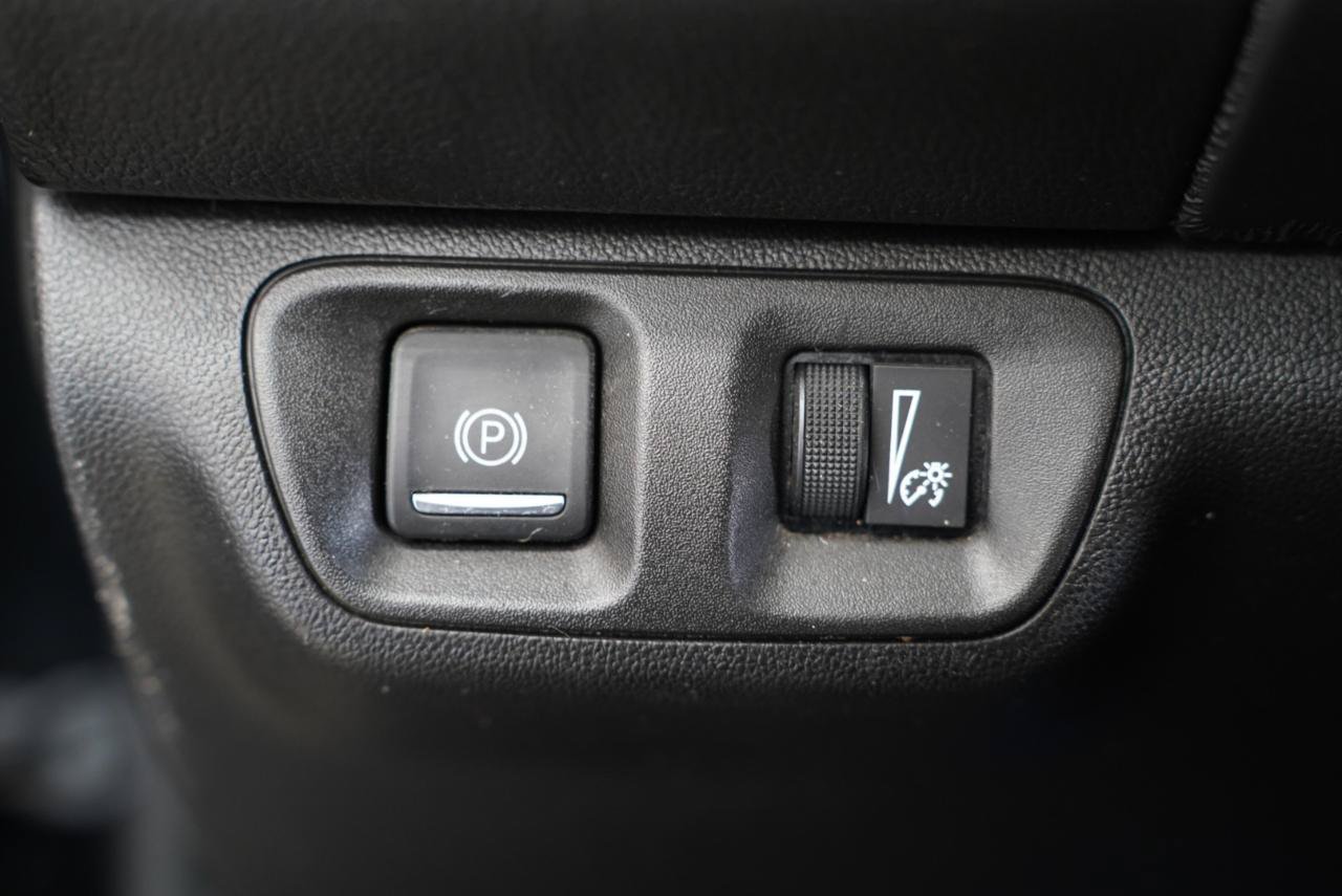 Used 2017 GMC Acadia SLE FWD image 23