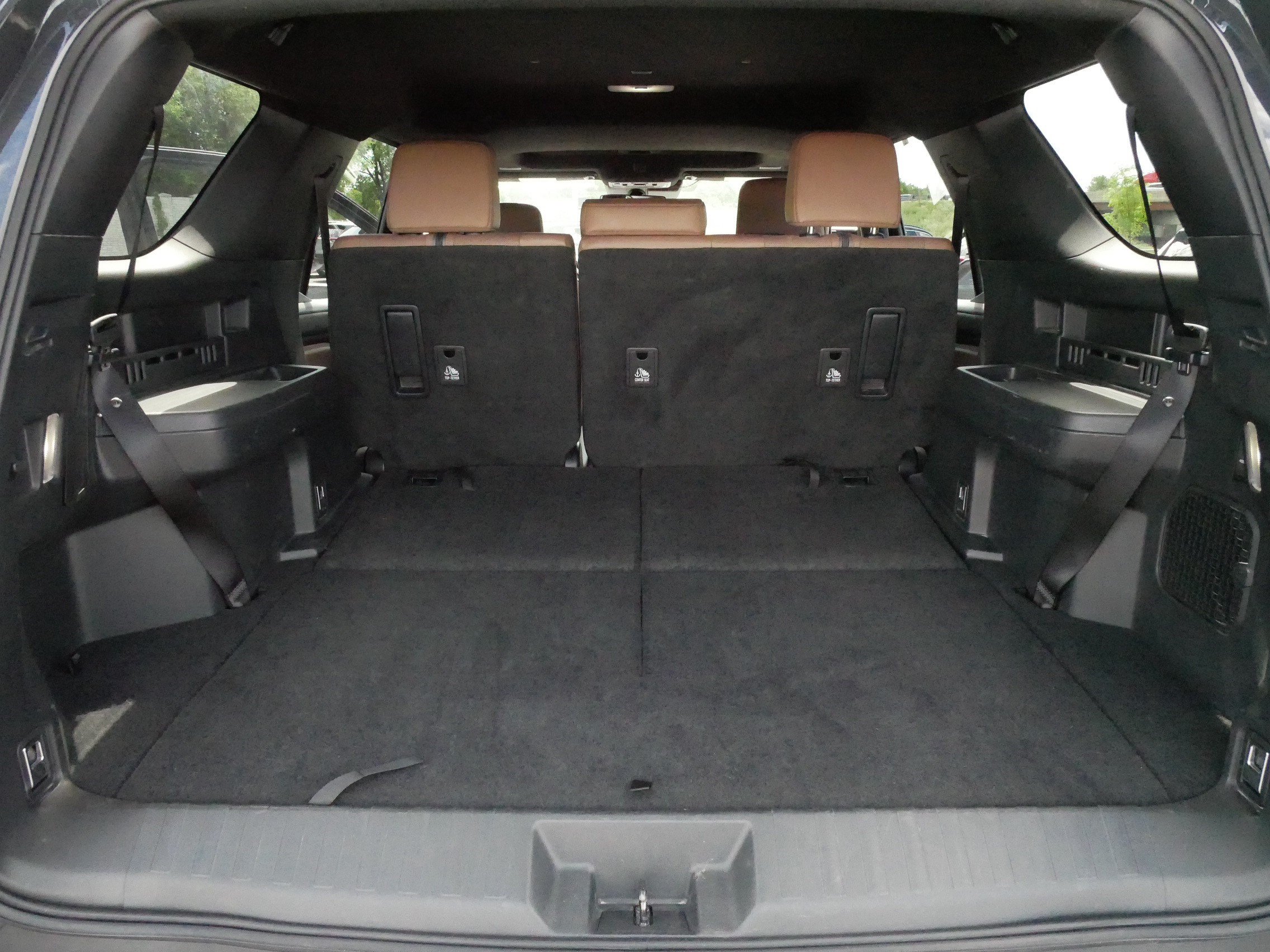 Used 2025 Toyota 4Runner Limited AWD/4WD image 18