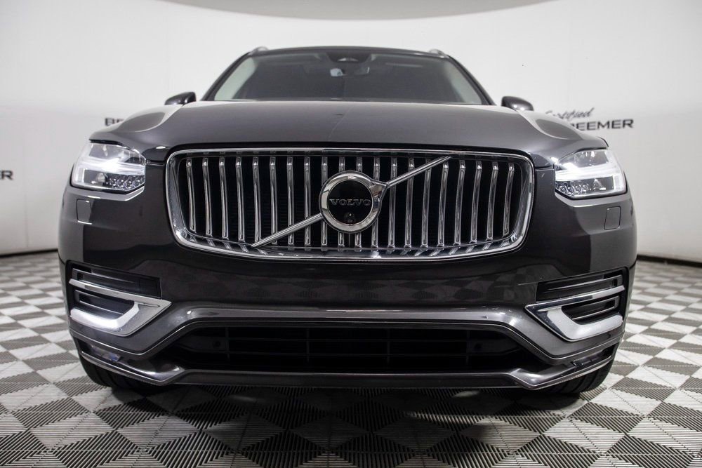 Used 2023 Volvo XC90 B6 Plus w/ Protection Package Premier image 3