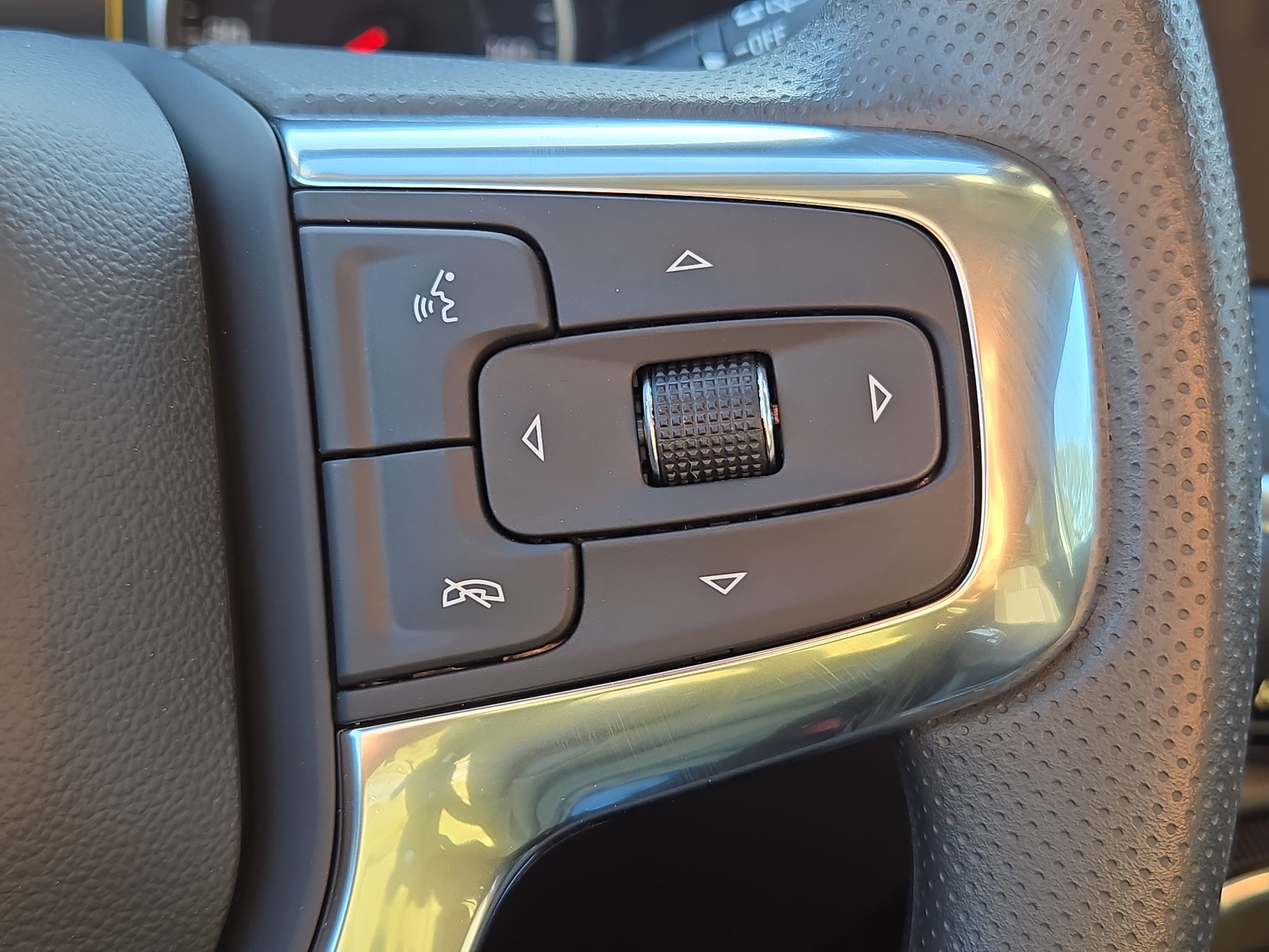 New 2026 Chevrolet Blazer LT w/ Midnight/Sport Edition image 27