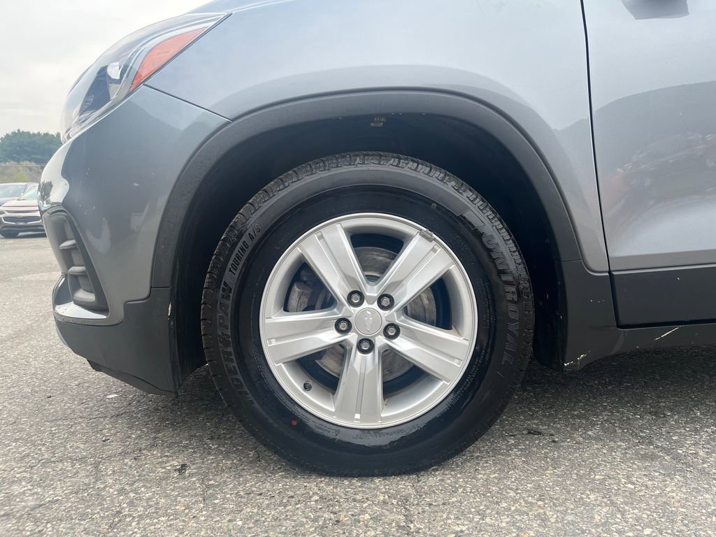 Used 2020 Chevrolet Trax LT w/ Driver Confidence Package FWD image 10