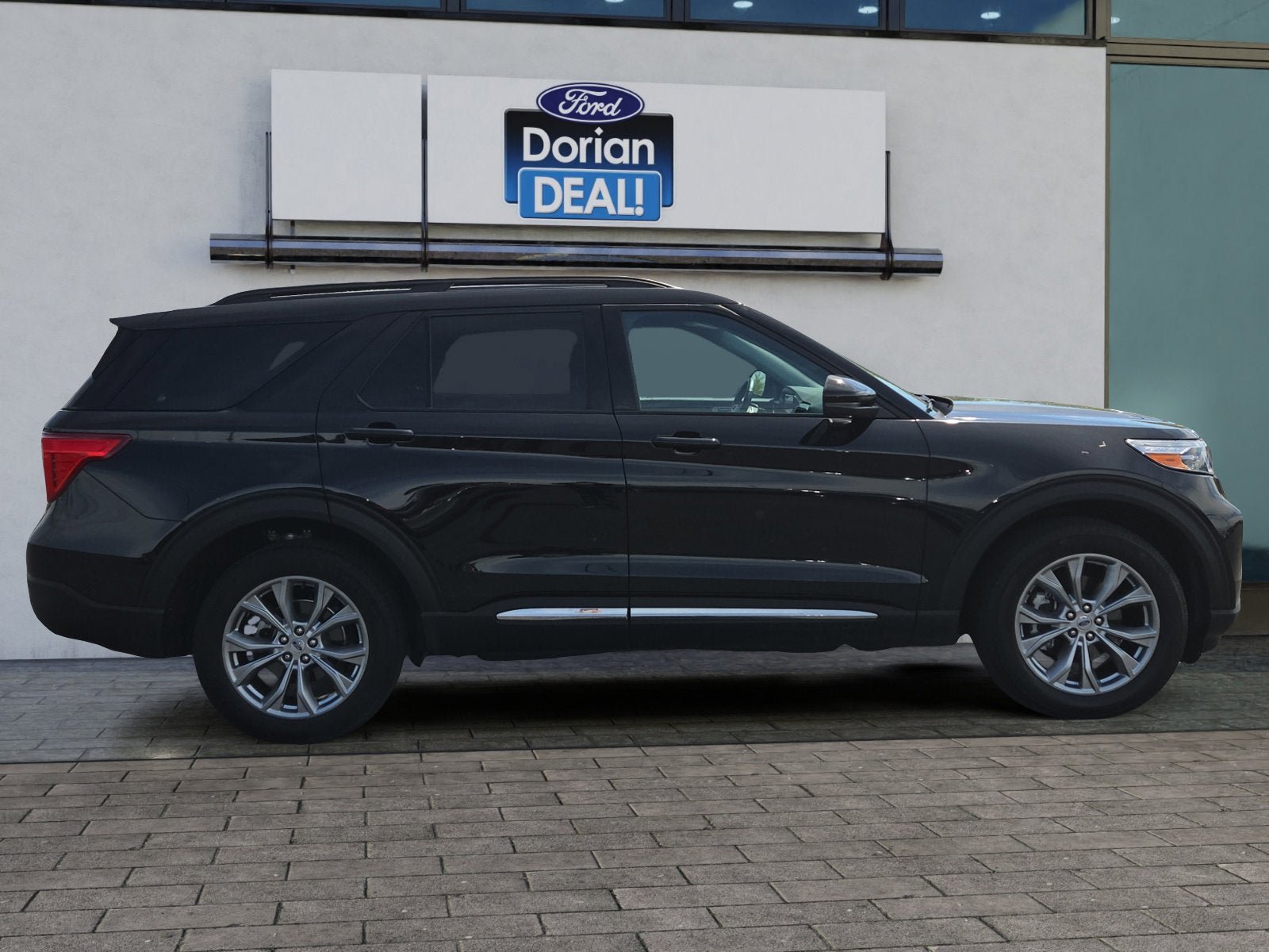 Certified 2023 Ford Explorer XLT w/ Equipment Group 202A AWD/4WD video 2