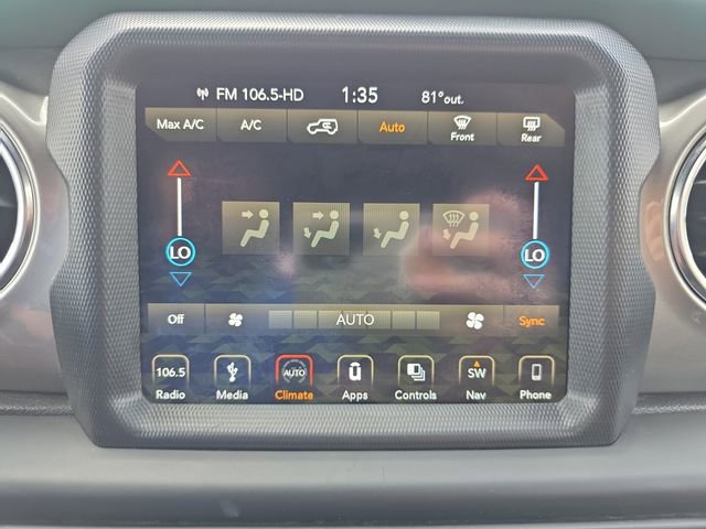 Used 2018 Jeep Wrangler Unlimited Sahara image 25