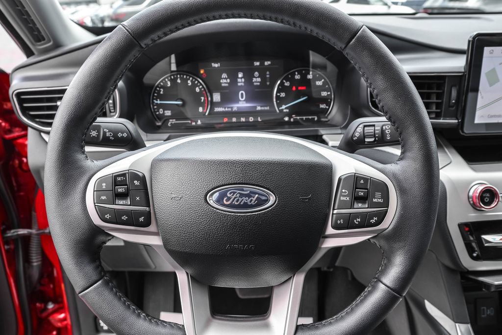 Used 2024 Ford Explorer XLT w/ Equipment Group 202A AWD/4WD image 21