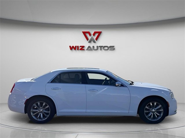 Used 2019 Chrysler 300 Limited image 4
