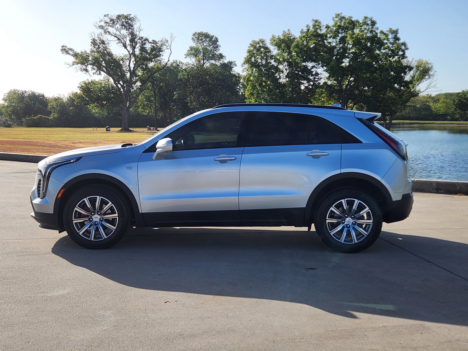 Used 2021 Cadillac XT4 Sport FWD image 3