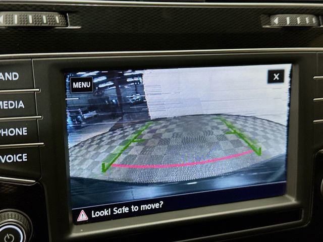 Used 2017 Volkswagen GTI SE image 13