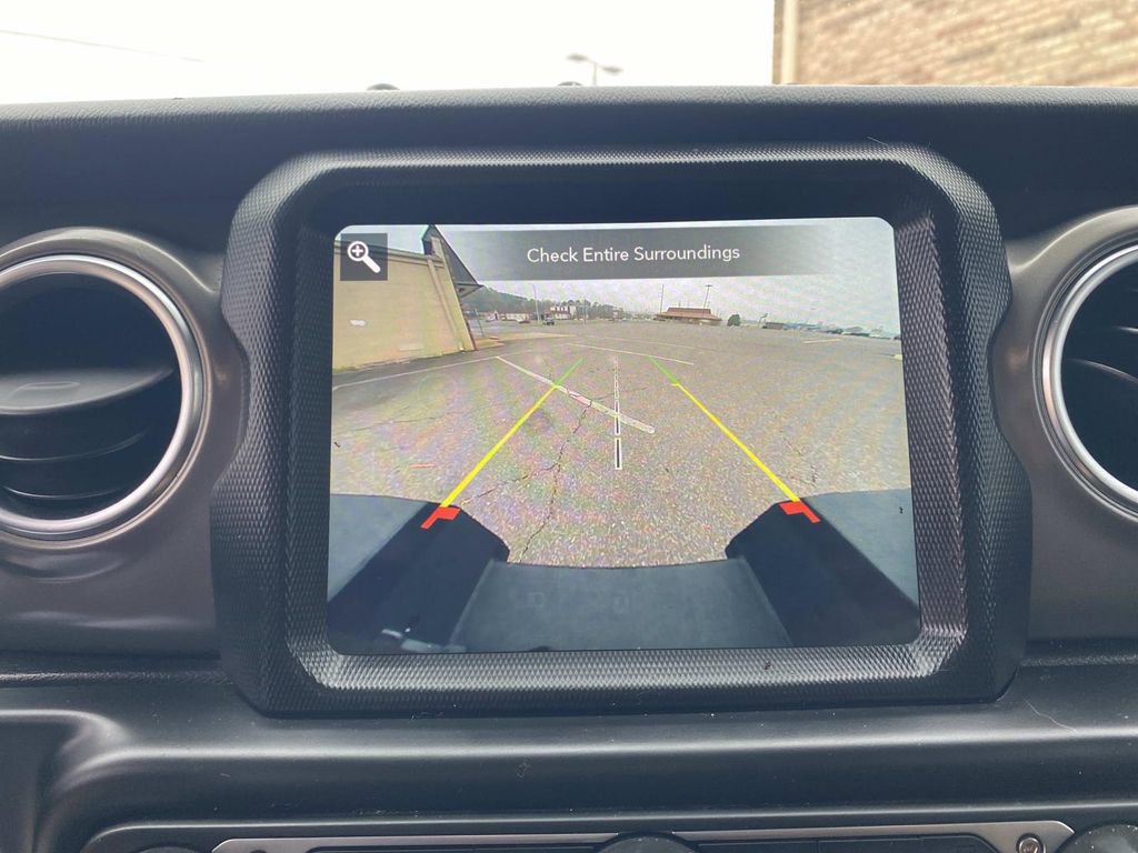 Used 2022 Jeep Gladiator Rubicon w/ LED Lighting Group image 19