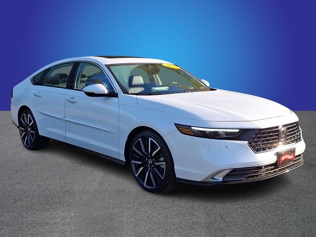 Used 2024 Honda Accord Touring image 3