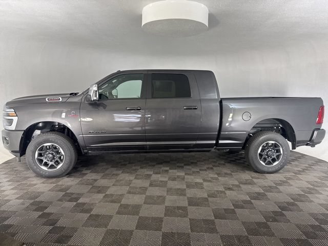 Used 2025 RAM 2500 Laramie AWD/4WD image 10
