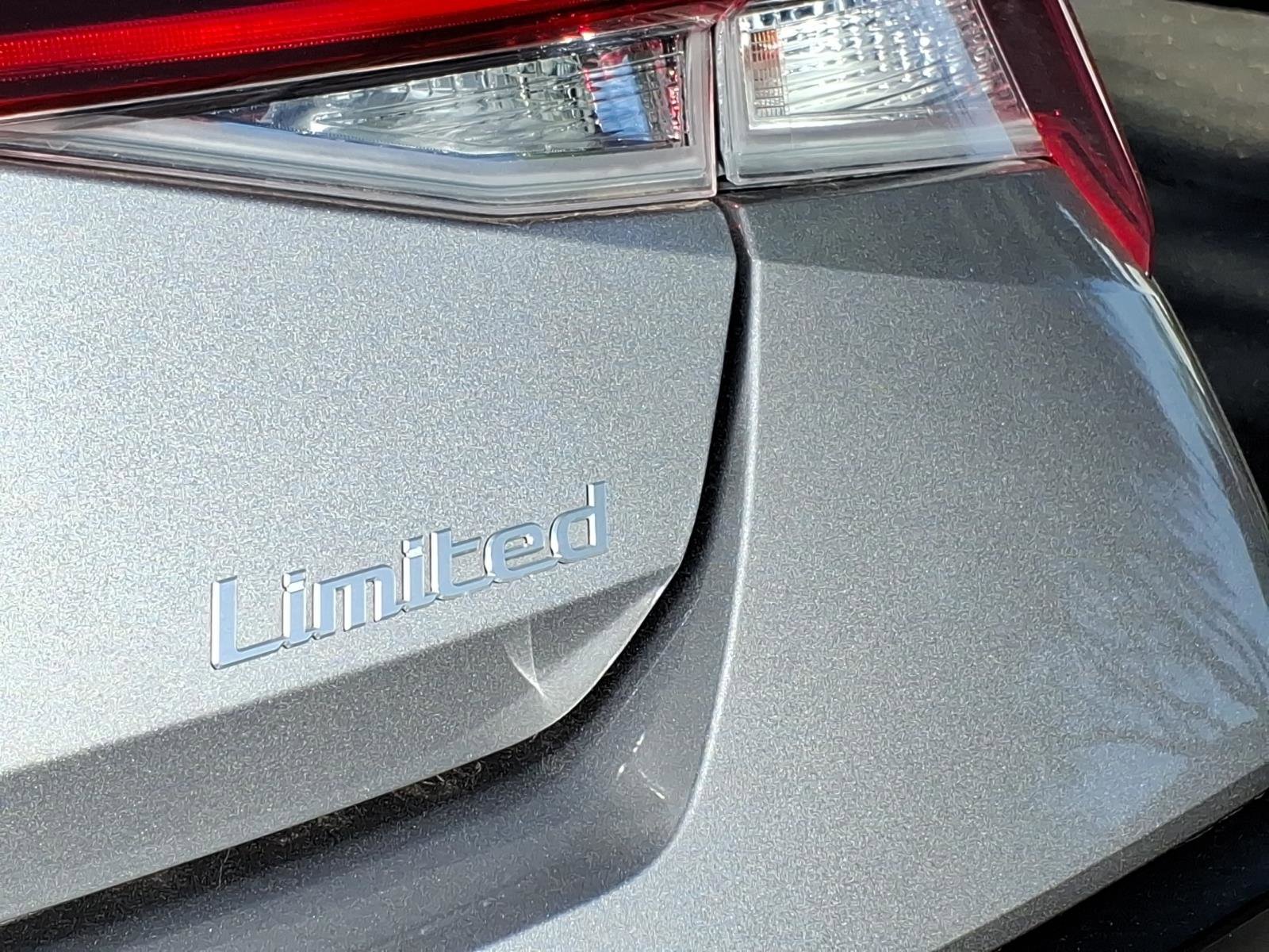 Certified 2025 Hyundai Elantra Limited FWD image 10