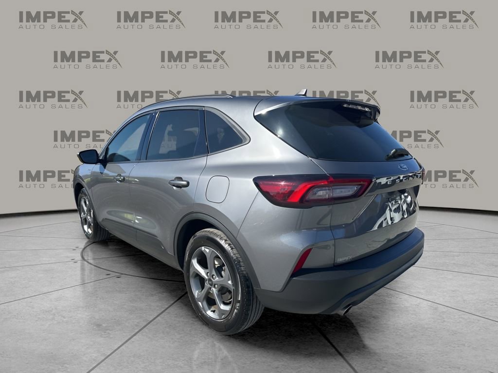 Used 2025 Ford Escape ST-Line image 3