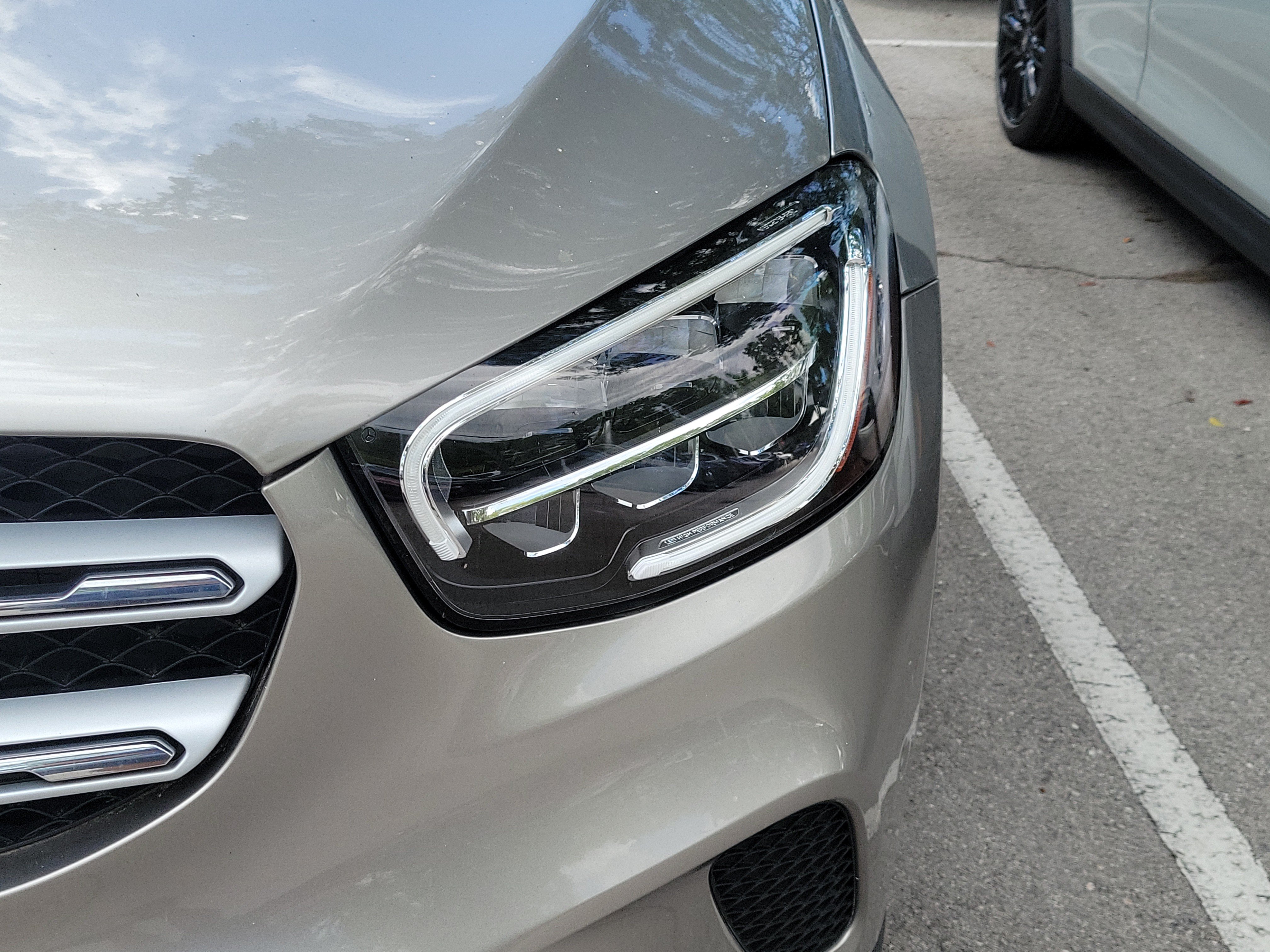 Used 2022 Mercedes-Benz GLC 300 image 4