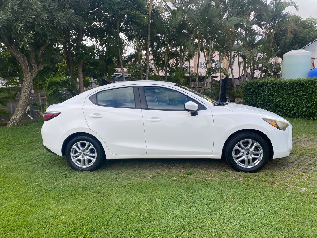 Used 2016 Scion iA FWD image 26