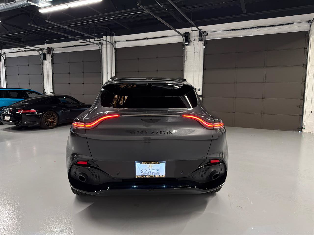 Used 2021 Aston Martin DBX AWD/4WD image 7