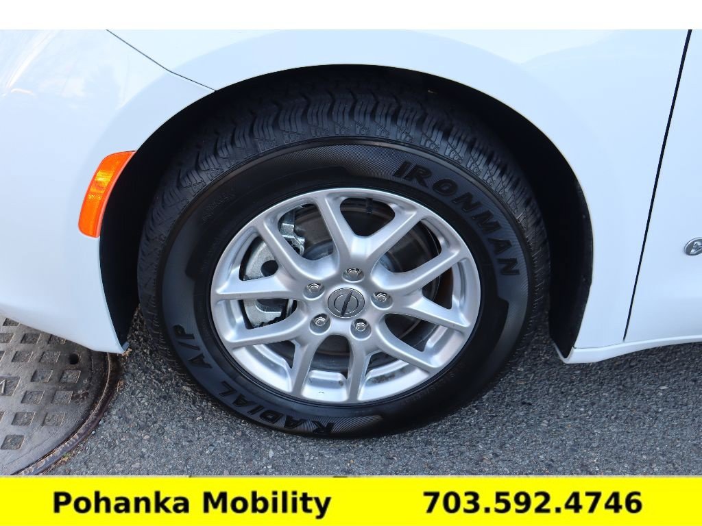 Used 2024 Chrysler Voyager LX FWD image 32
