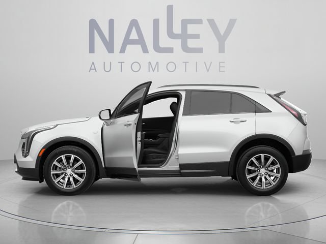Used 2022 Cadillac XT4 Premium Luxury w/ Technology Package AWD/4WD image 3