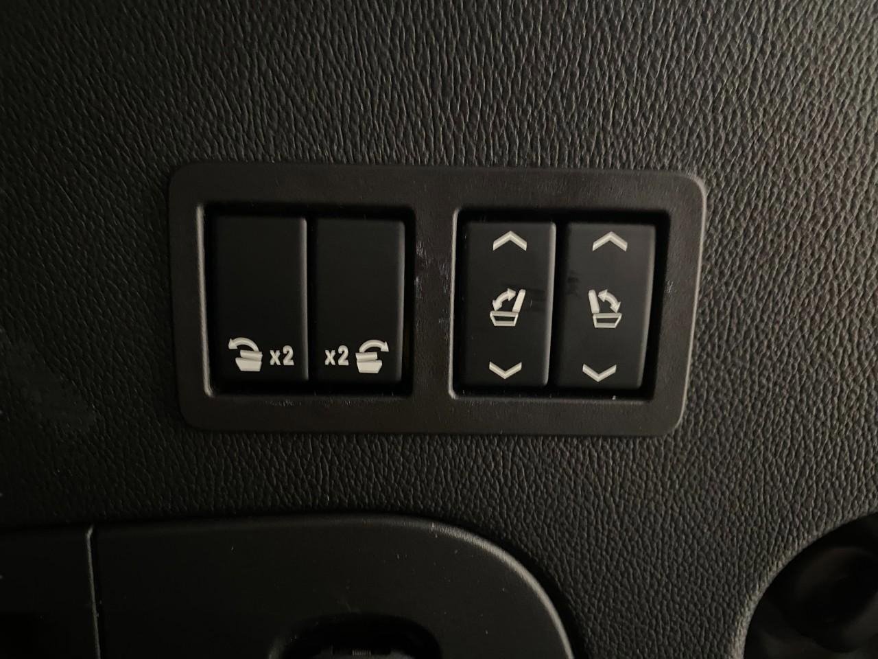 Used 2017 GMC Yukon Denali w/ Open Road Package image 7