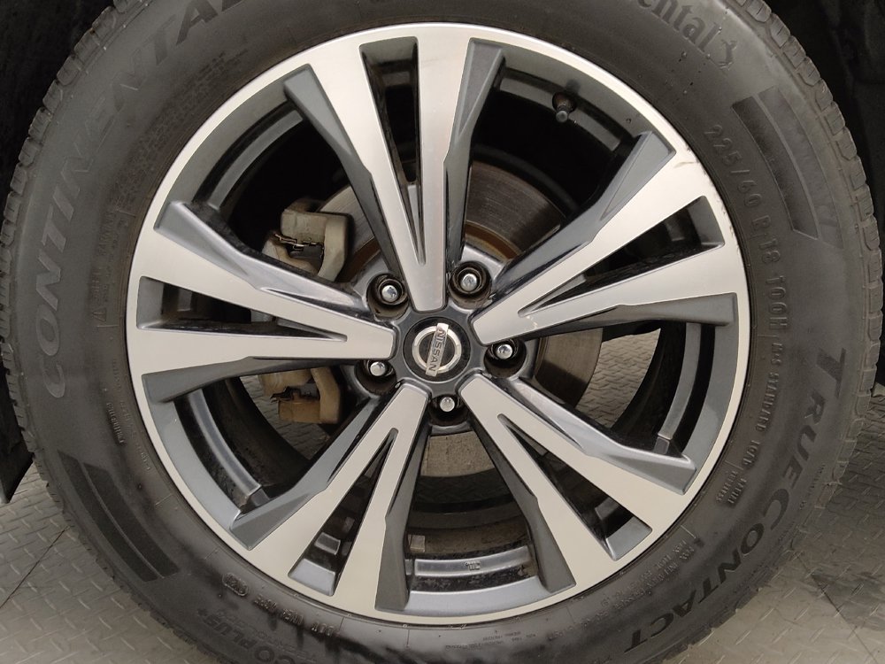 Used 2018 Nissan Rogue SL FWD image 31