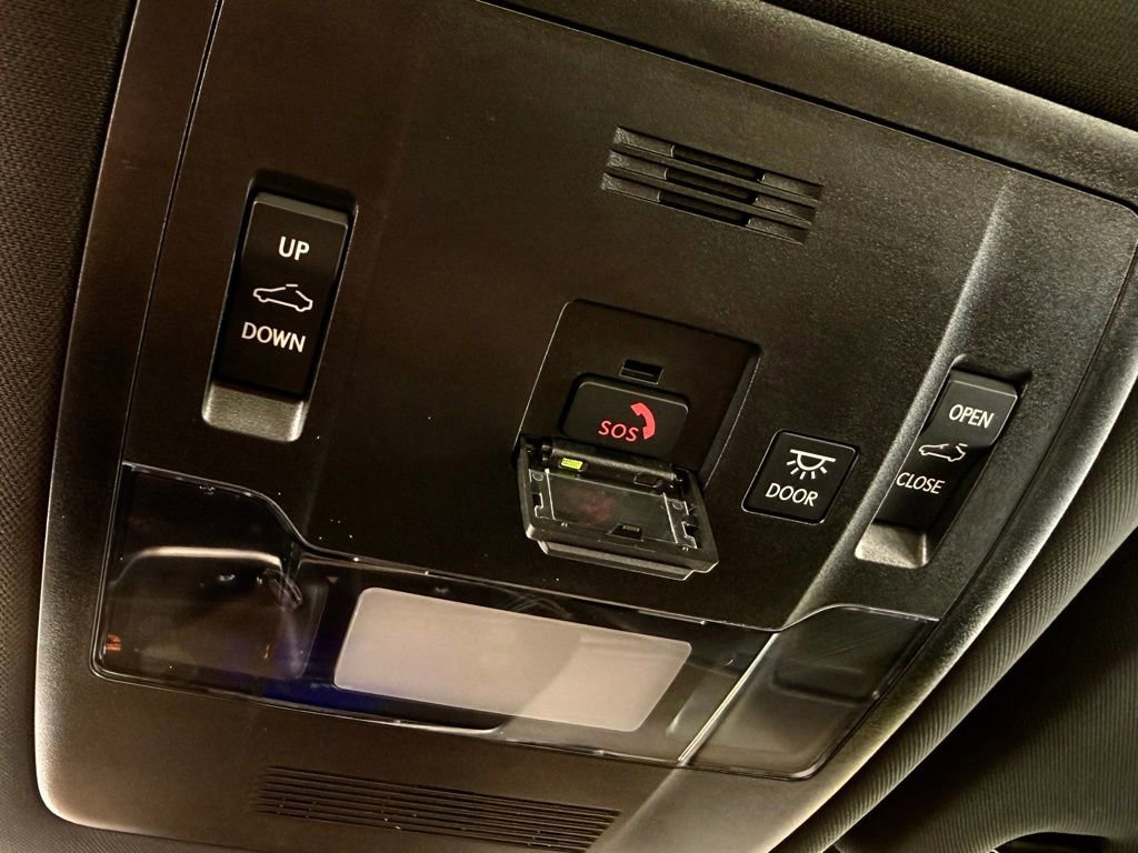 Certified 2024 Lexus UX 250h FWD image 30