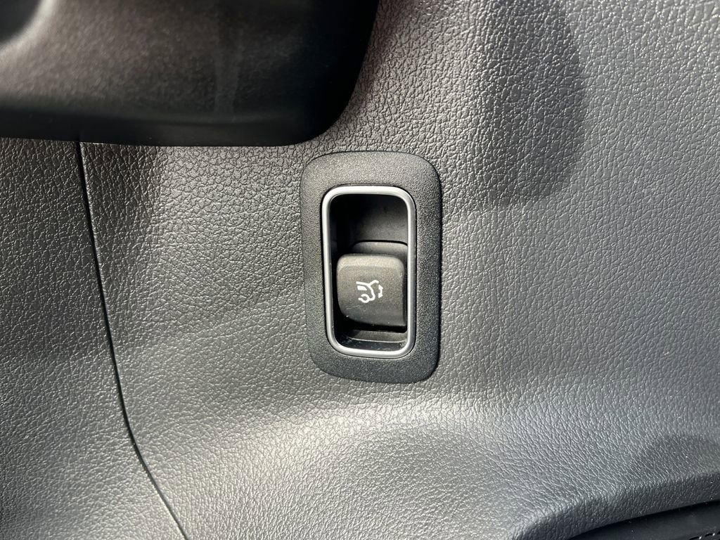 Certified 2023 Mercedes-Benz GLA 250 4MATIC w/ Premium Package image 25