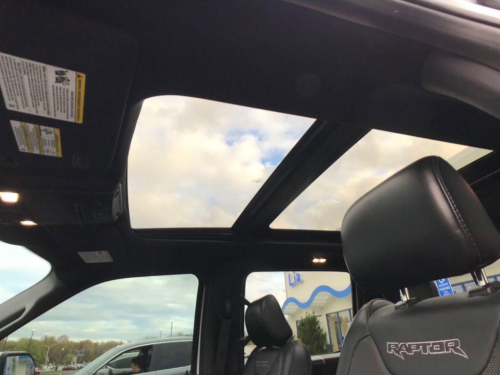 Used 2019 Ford F150 Raptor w/ Equipment Group 802A Luxury AWD/4WD image 18