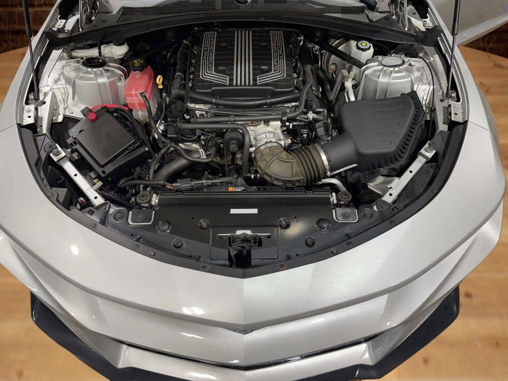 Used 2018 Chevrolet Camaro ZL1 RWD image 26