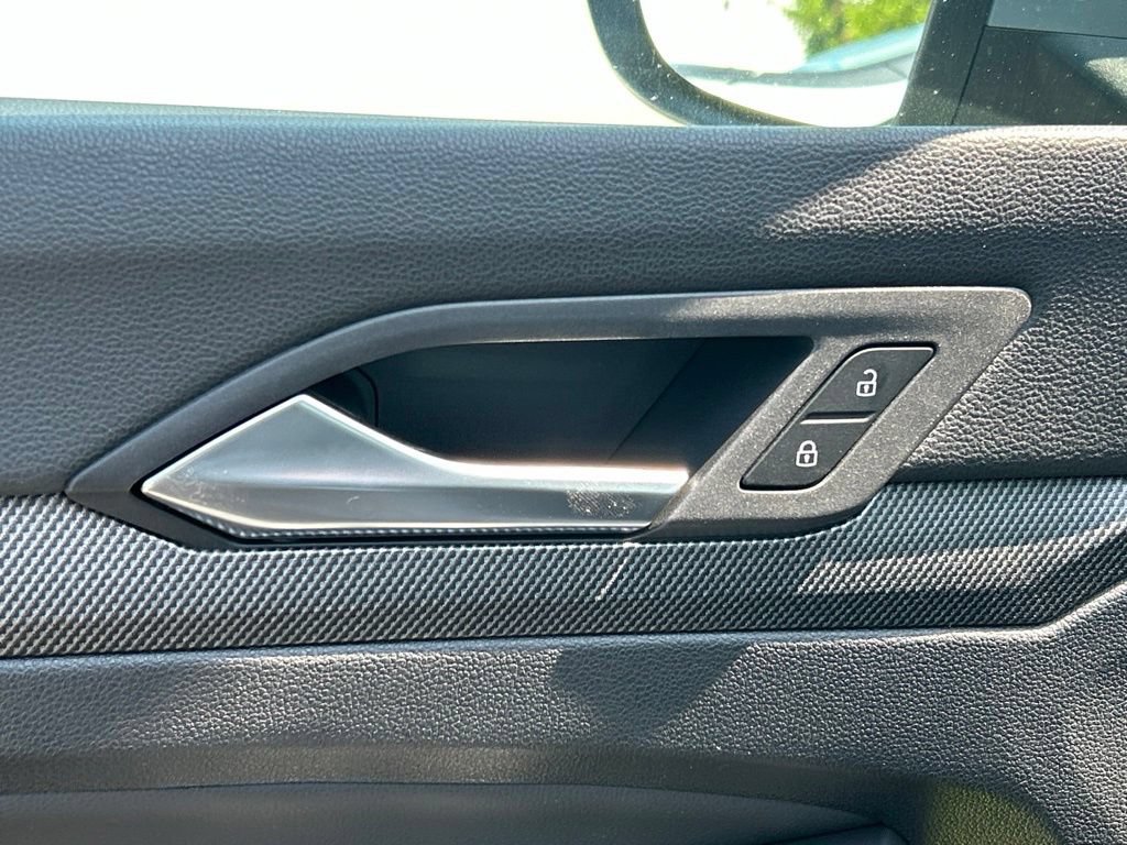 New 2026 Volkswagen GTI SE FWD image 18