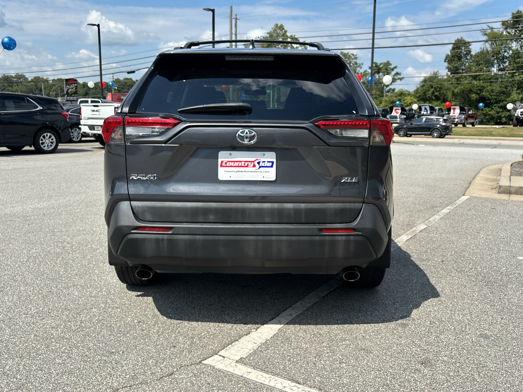 Used 2019 Toyota RAV4 XLE Premium FWD image 8