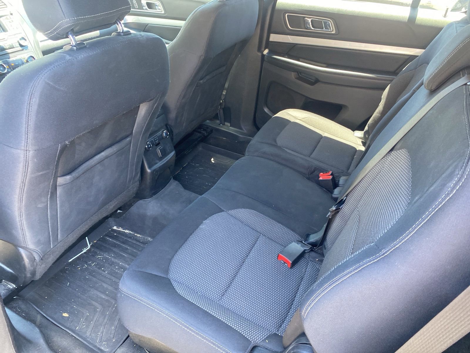 Used 2017 Ford Explorer XLT AWD/4WD image 21