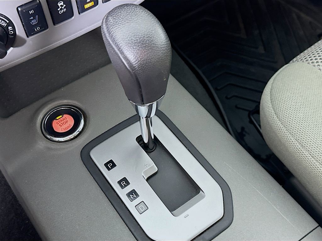 Used 2021 Nissan Frontier SV w/ Midnight Edition Floor Mats AWD/4WD image 26