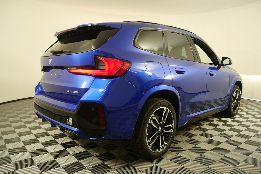 Used 2025 BMW X1 xDrive28i w/ M Sport Package AWD/4WD image 3