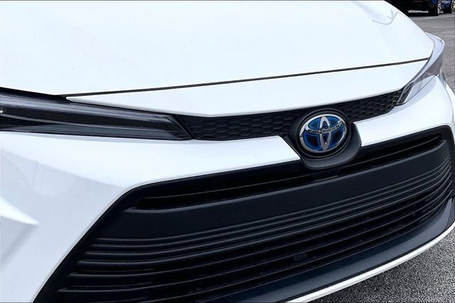 Used 2025 Toyota Corolla LE image 27