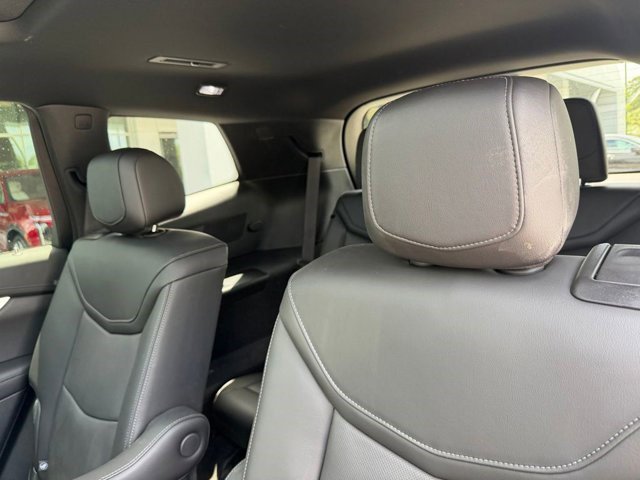 Certified 2025 Cadillac XT6 Sport AWD/4WD image 18