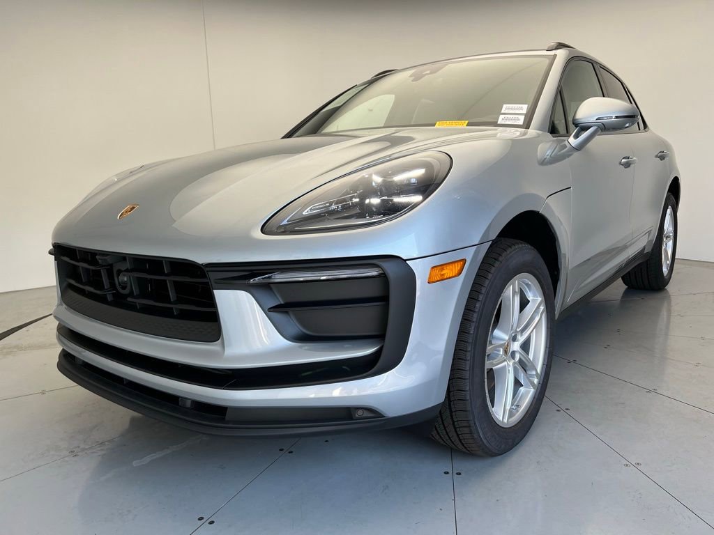Used 2025 Porsche Macan video 1