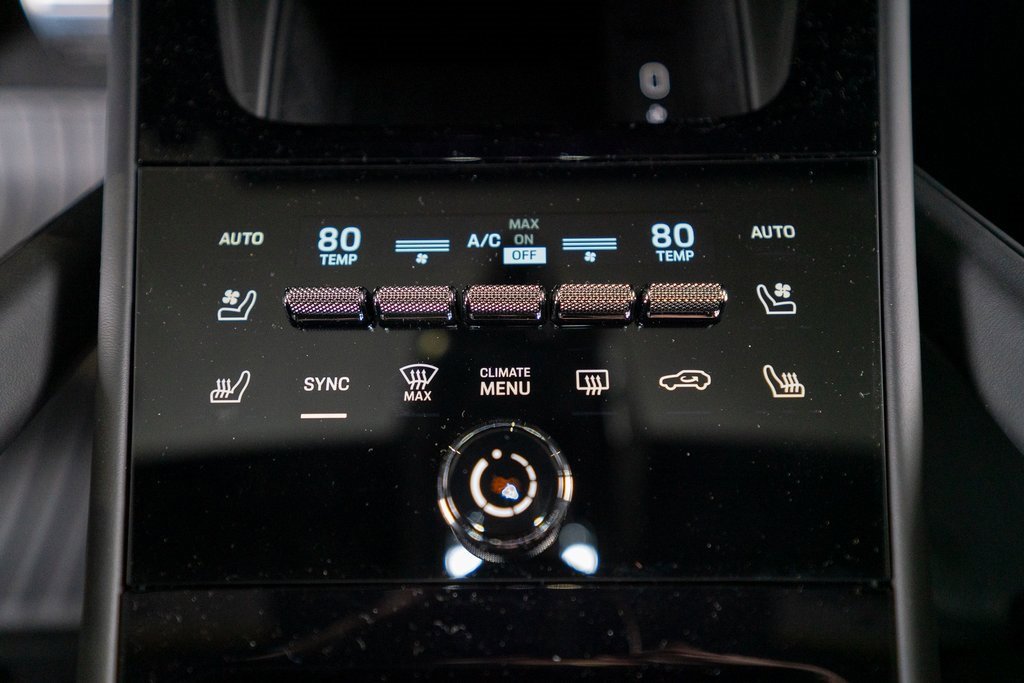 New 2026 Porsche Cayenne GTS image 32