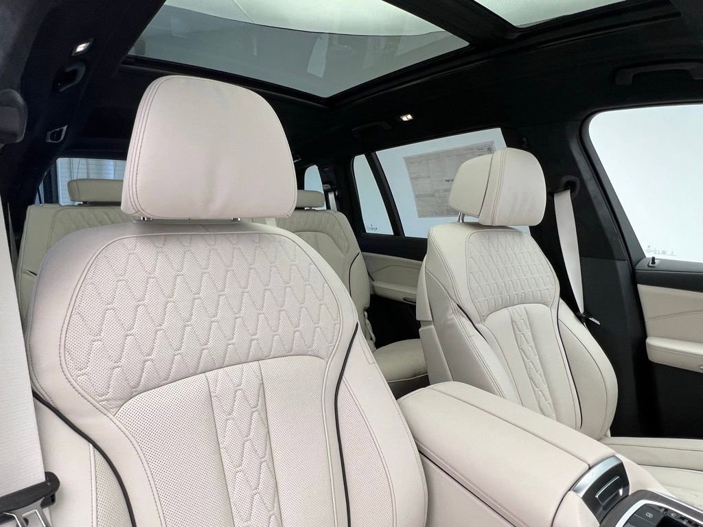 New 2026 BMW X7 xDrive40i image 7