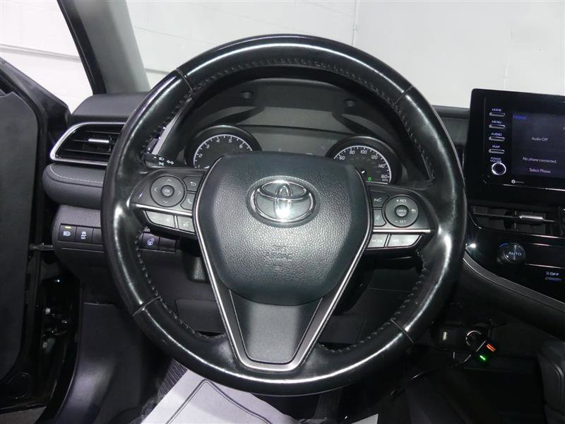 Used 2021 Toyota Camry SE w/ Cold Weather Package image 30