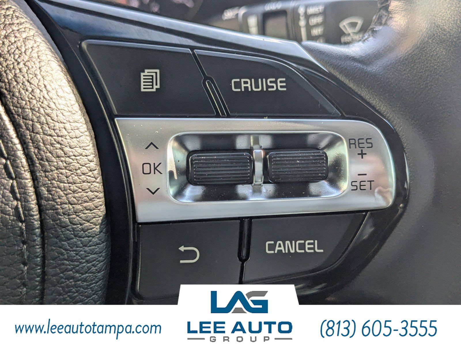 Used 2017 Kia Cadenza Premium image 22