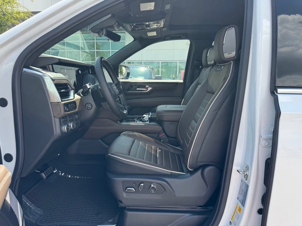 New 2026 GMC Yukon XL Denali Ultimate AWD/4WD image 15