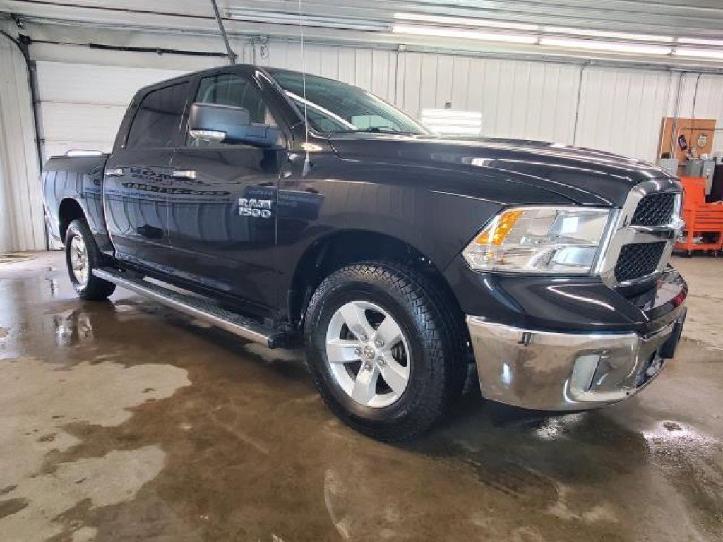 Used 2017 RAM 1500 Classic SLT w/ Luxury Group image 2
