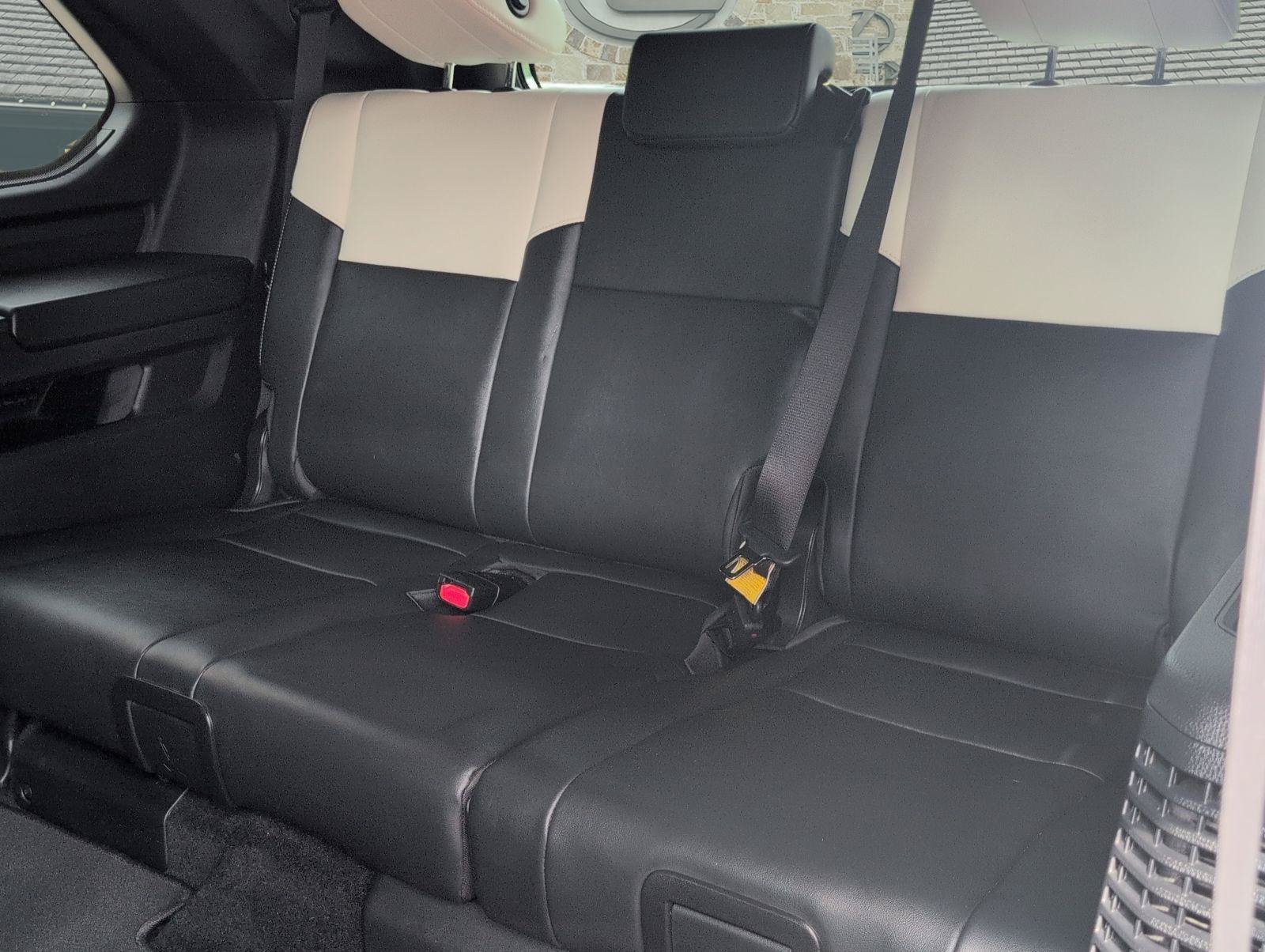Used 2023 Toyota Sequoia Capstone AWD/4WD image 18