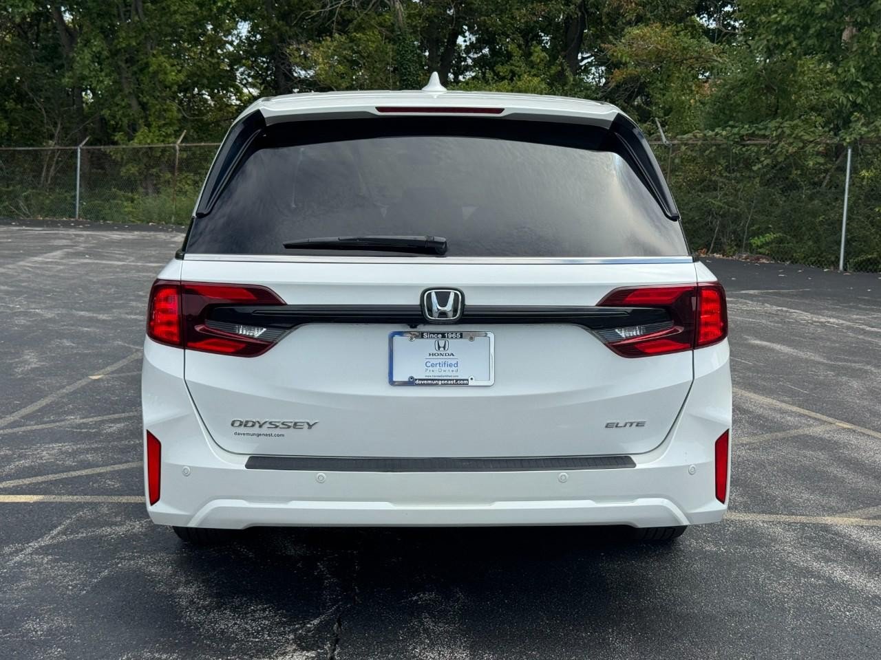 Used 2025 Honda Odyssey Elite image 7