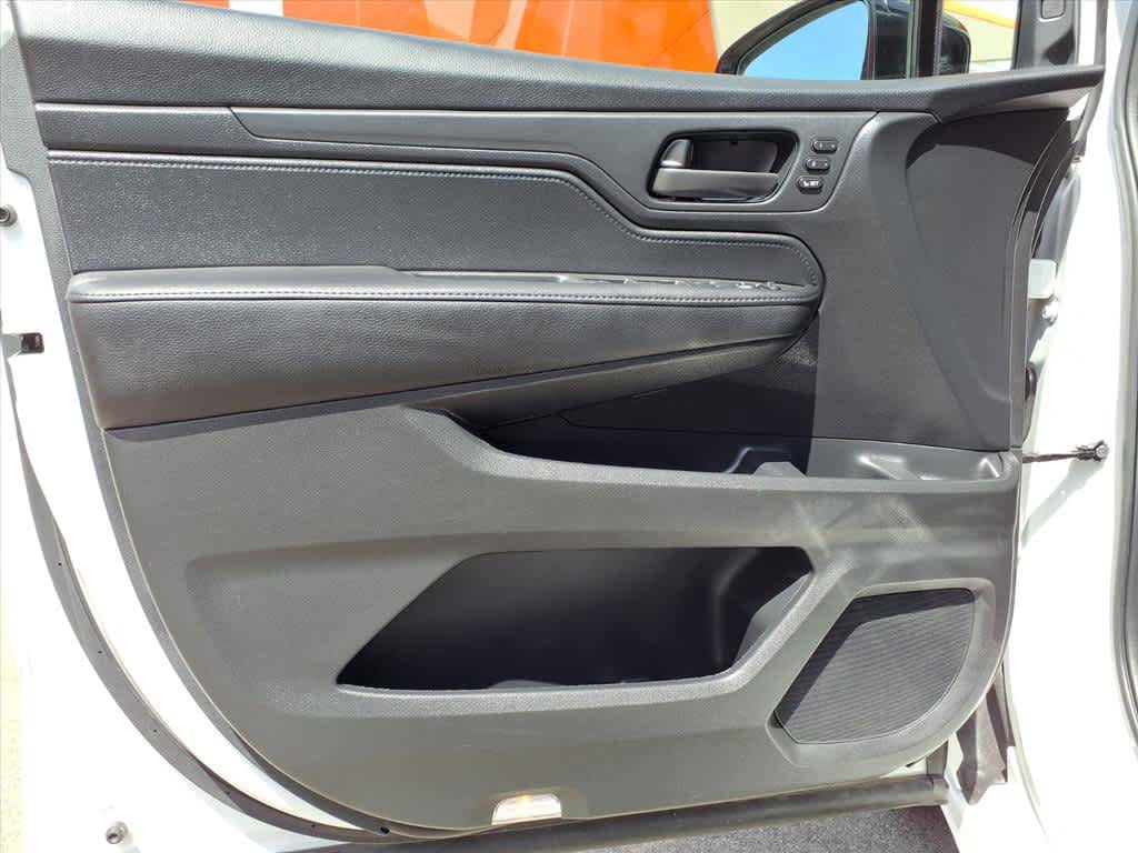 Used 2025 Honda Odyssey Sport-L image 17