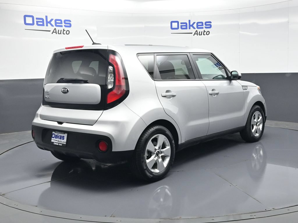 Used 2017 Kia Soul FWD image 7
