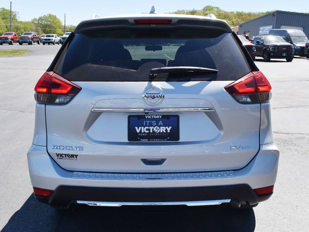 Used 2017 Nissan Rogue SV AWD/4WD image 23