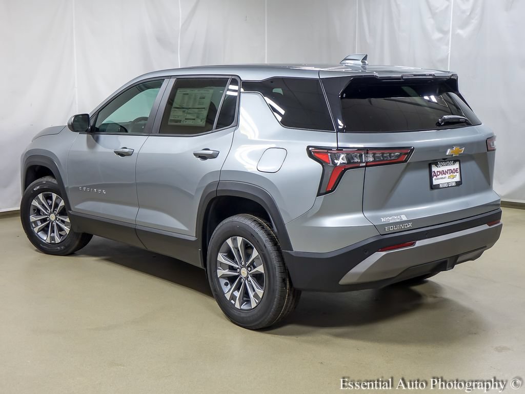 New 2027 Chevrolet Equinox LT FWD image 8